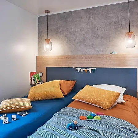 Camping Country Park Crecy La Chapelle - Site Officiel - Next To Disneyland Paris Exterior photo